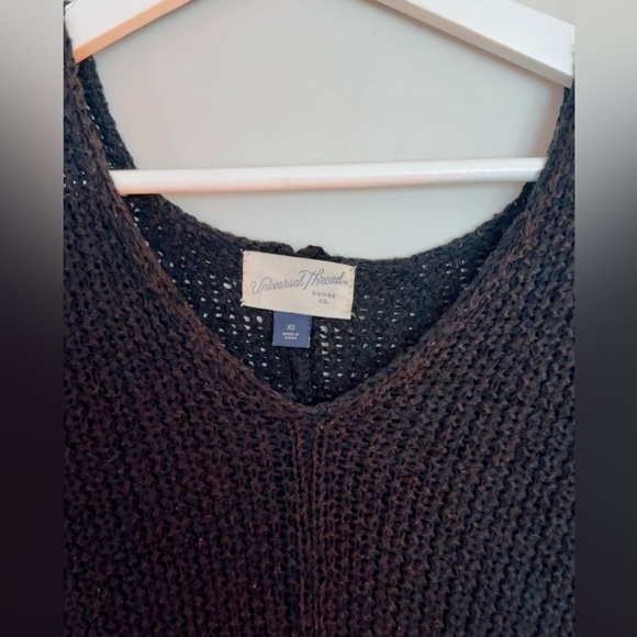 Universal Thread Black Knit V-Neck Sweater - Picture 3 of 5